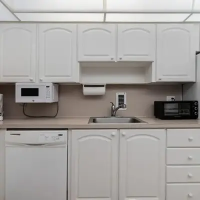 Ocean View Modern Condo Beach Access 11M