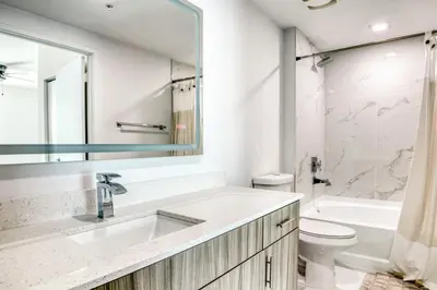 Gallery image of Brickell 2br w gym pool wd nr City Center MIA-40 in Miami