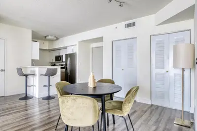 Gallery image of Brickell 2br w gym pool wd nr City Center MIA-40 in Miami