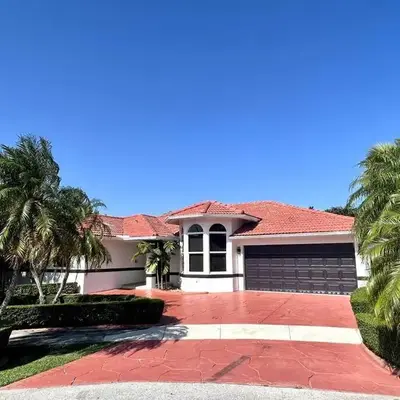 Sunny Getaway: Relaxing Miami Home