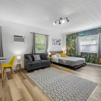 New stylish open space: fast Wii-fi and parking
