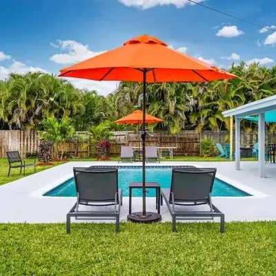 Spacious 5 Bedrooms with Large Pool