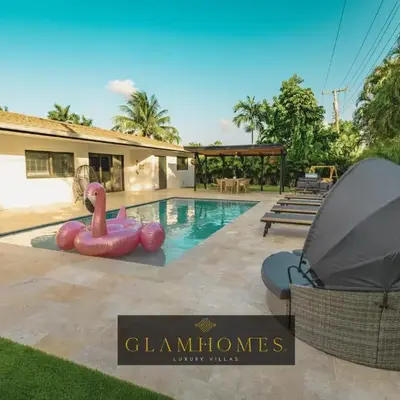 Amazing Villa at Highland Lakes Boulevard BY THE GLAMHOMES