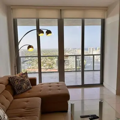 Oceanview Luxury 2BR with Pool & Beach