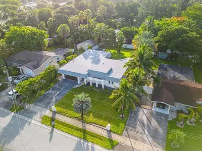 an overhead view of a large house with a yard at Game & Chill Manor - Arcade - Pool - Pool table in Fort Lauderdale
