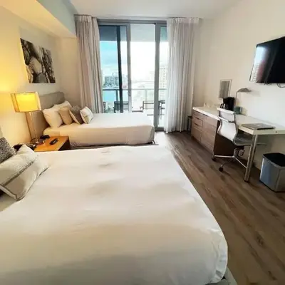 Ocean Air & 2 Cozy Full Beds