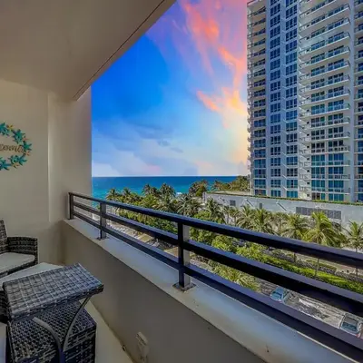 Beach Paradise a cozy ocean view condo on the beach with free parking