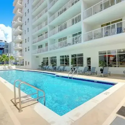 Brickell Bay View Oasis with Pool Hot Tub and Gym