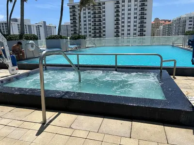 a jacuzzi hot tub on top of a building at Beachfront-Spacious W Residence in Fort Lauderdale