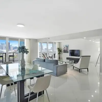 Meet Me in Miami! Impressive Miami Skyline Views