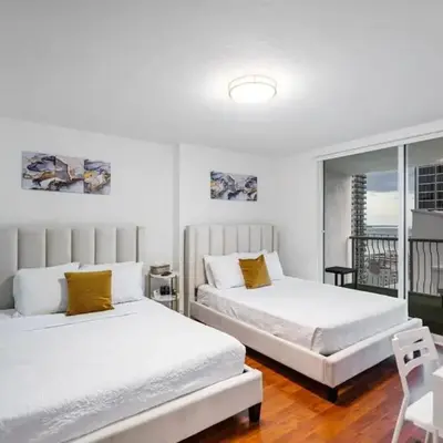 Modern Bayview Apartment in Brickell Bay