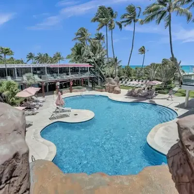 Ocean View Condo Beach Service and Pool 618