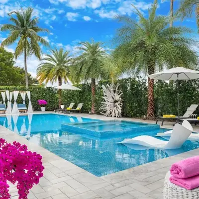 MIA MANSION W/ POOL / BBQ /CABANNA / OUTDOOR BAR