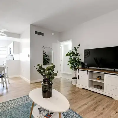 Roomy 2 BR near Miami Airport Virg 7
