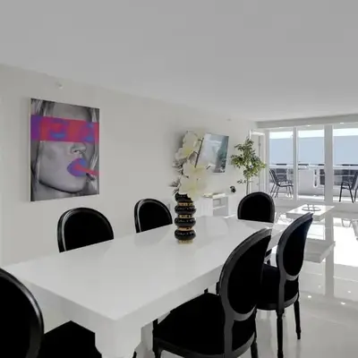Star Dust! Heart of Miami Dream Stay! 4 BR