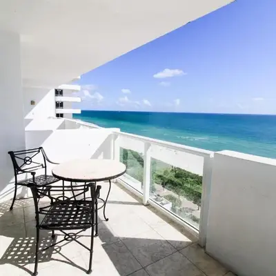 Castle 1029 Balcony studio with Ocean View