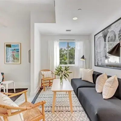 Wynwood Jumbo - Sleeps 16 & free parking