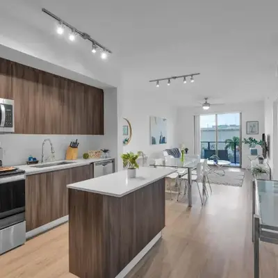Modern 1 Bedroom In The Heart Of Downtown Doral