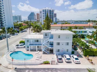 an aerial view of a house with a swimming pool at Bayshore Breeze 4 in Fort Lauderdale