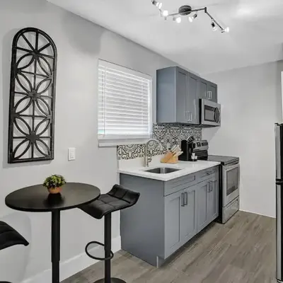 Rustic Retreats Cozy 1BR For 4 Guests In The Heart Of Fort Lauderdale