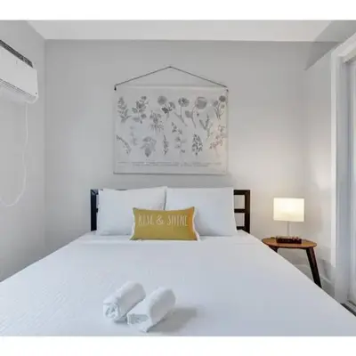 Rustic Retreats Modern 1BR for 2 guests in the heart of Fort Lauderdale