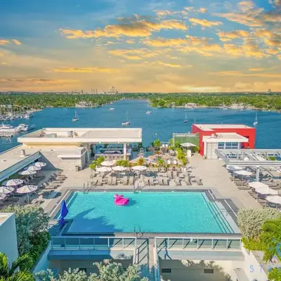Costa Hollywood Beach