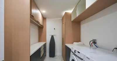 a kitchen with a sink and a washing machine at Luxurious Villa with Elegant Interior and Mini Golf TGH in Hollywood