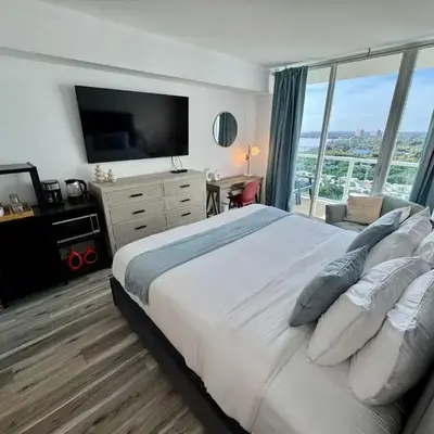 Balcony Ocean View ! Pool - WiFi - Gym - Parking