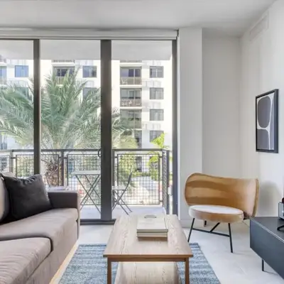 Wynwood 1br w gym pool wd nr shops bars MIA-34