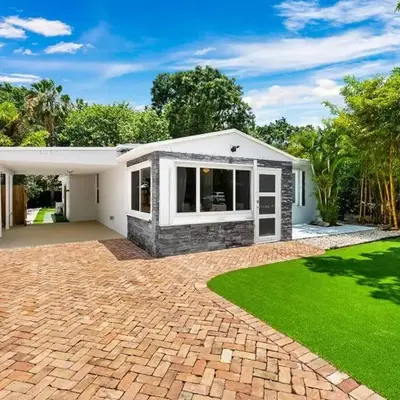 Perfect FLL Location with Putting Green