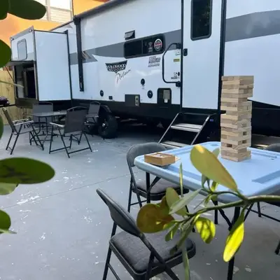 Free BBQ in RV With Private entrance