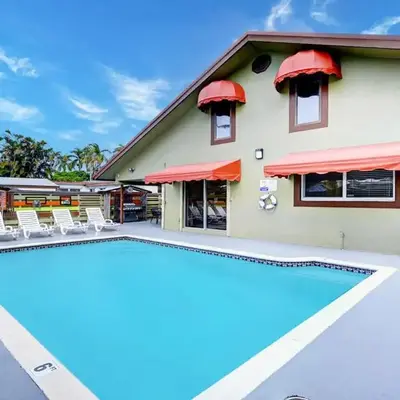 Tropical Oasis 6BR & 4BR Villa Heated Pool & Billiard Room