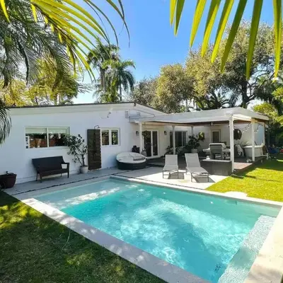 Pool! Best location! Steps to the water! Kid friendly!