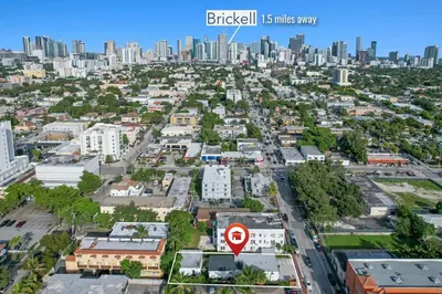 an aerial view of a city with a city skyline at Villa 2 in Miami in Miami