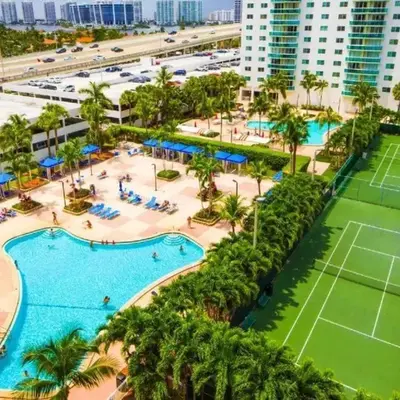 Spacious apartment of 2BR - 2BTH in Ocean Reserv front the beach