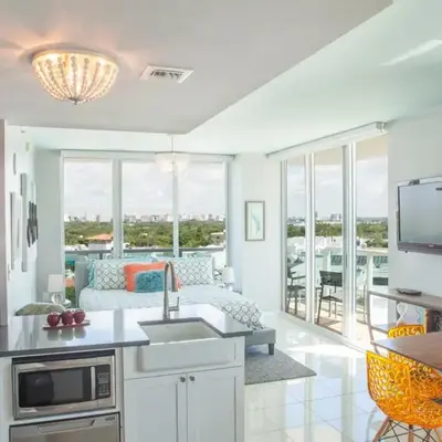 Coconut Grove 10th Fl Studio Parking Included