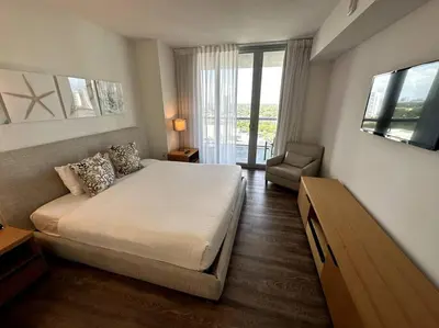 Gallery image of Waterfront Beach Apartment in Hallandale Beach