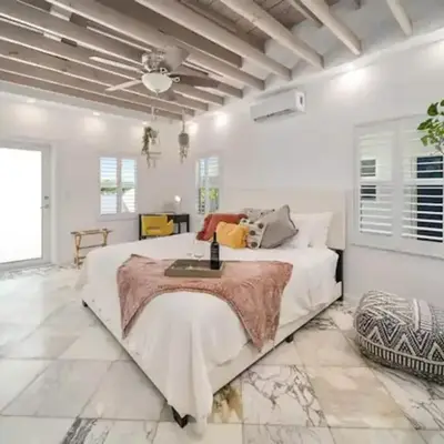 Komffy Studio with King Bed