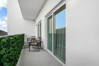 Gallery image of Stylish Condo, Walk to Dining, 5 Min to Beach in Hollywood