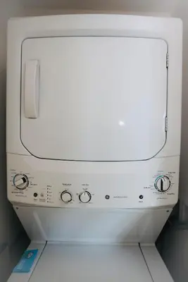 a white microwave oven sitting in a kitchen at Luxury 2 Bedroom Ocean View en Hyde Resort in Hollywood