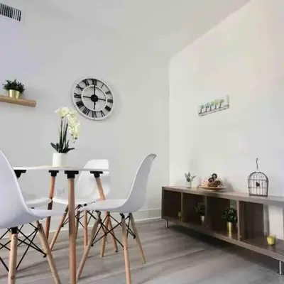CHIC AND MODERN APARTMENT STEPS FROM THE BEACH