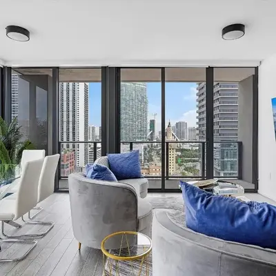 X Lounge-Contemporary Corner Residence
