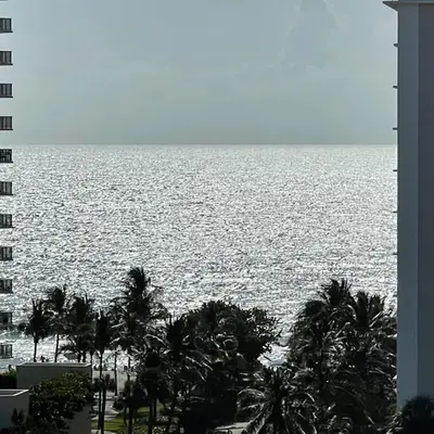 Amazing Ocean View! 10 floor Parking included