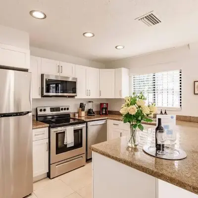 Miami Oasis 7 mins to Dolphin Mall MIA PS4 Games