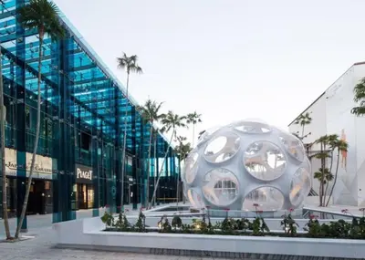 a large silver object in front of a building at Wynwood Area with Hot Tub, 10 min from South Beach in Miami