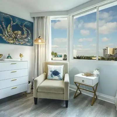GalleryOne Doubletree Hilton GC Turtle Cove