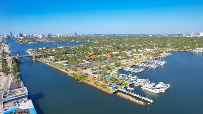 an aerial view of a marina with boats in the water at Nido del amor in Hollywood