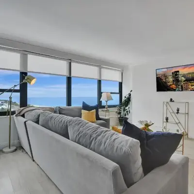 Adorable 2 Bedroom Condo Beach Service 904