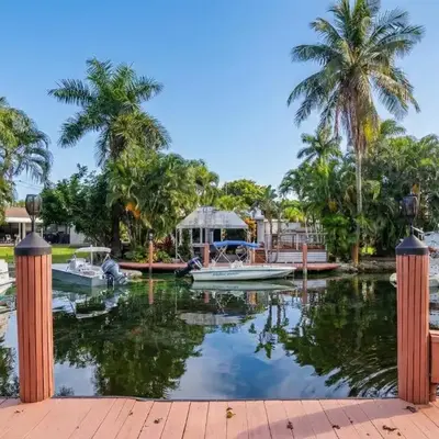 Charming 2BR Waterfront House