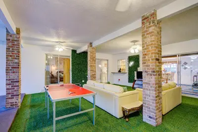 a living room with a couch and a table at Classic Modern 3-Bedroom Oasis in Fort Lauderdale